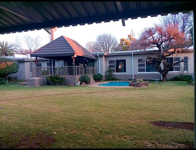 4 BEDROOM HOUSE FOR SALE IN FLORA GARDENS